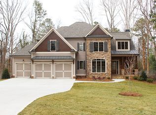 2096 Luray Ct, Dunwoody, GA 30338