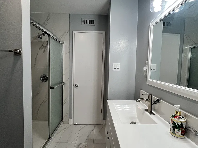 15503 Bloomfield Ave — Photo 11