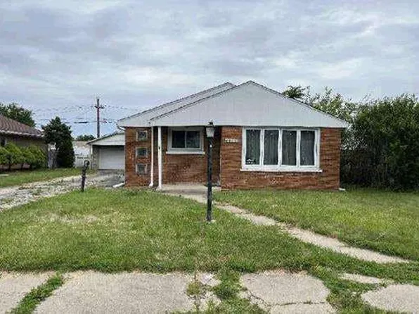 5140 W 90th St, Oak Lawn, IL 60453