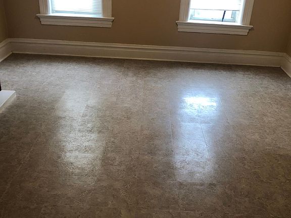 3rd image of 4607 Louisiana Ave