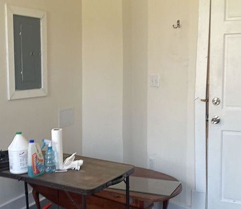 5th image of 2572 Beech Ave #7