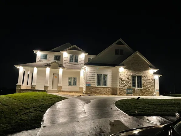 4459 S 216th Avenue Cir, Elkhorn, NE 68022