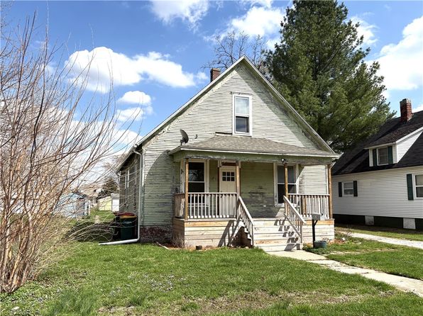 110 N Poplar St, Assumption, IL 62510