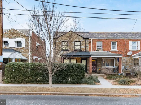 928 Perry Pl NE, Washington, DC 20017
