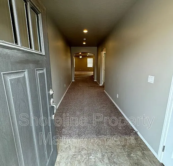 511 Diamond Lake St — Photo 12