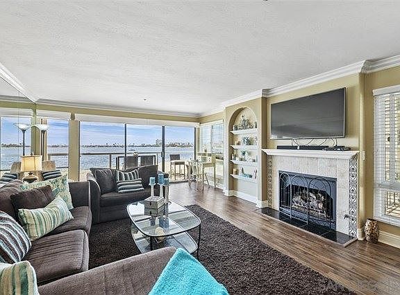 5th image of 3888 Riviera Dr Unit 101