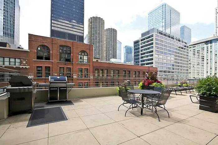 440 N Wabash Ave — Photo 14