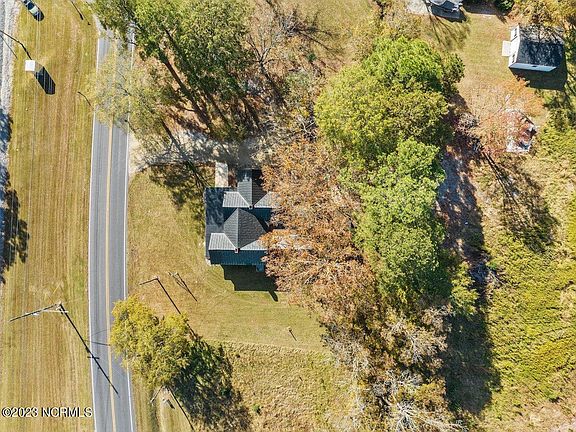 5th image of 2752 Mill Street Street