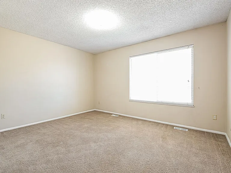 11664 W Saratoga Ave — Photo 10