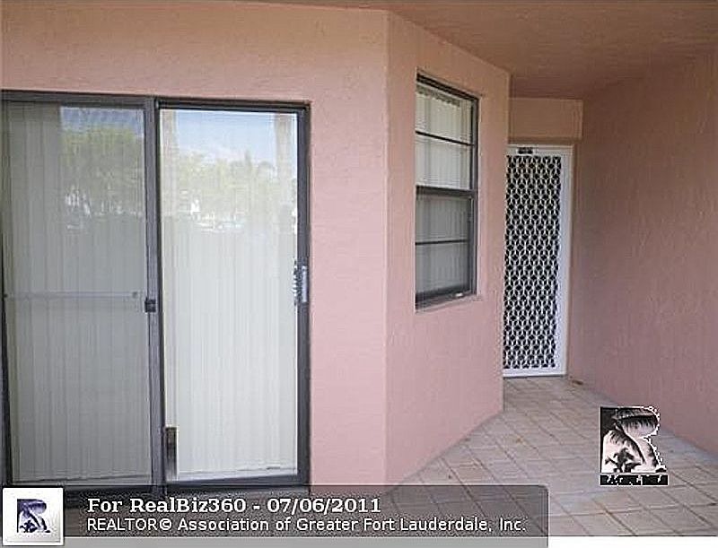 1st image of 7409 Fairfax Dr