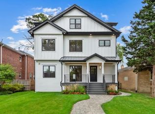 221 N Delphia Ave, Park Ridge, IL 60068