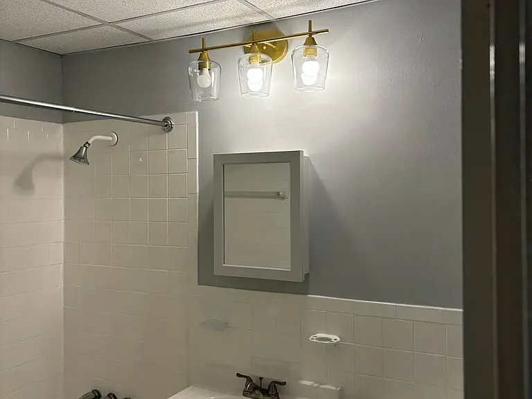 Riley Realty Apartments — Photo 11