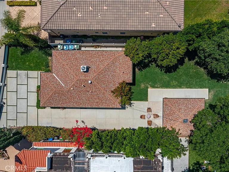 5143 Newcastle Ave — Photo 26