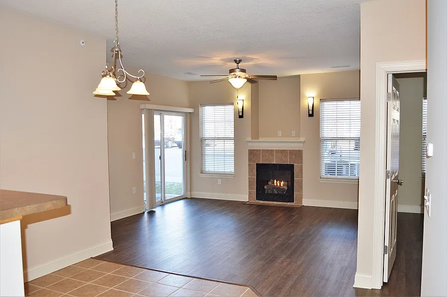 2 bed, 1105 sqft, $1,475 — Photo 4