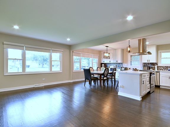 4th image of 186 N Hemlock Ave