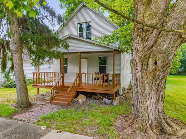 146 Albert St NE, Warren, OH 44483