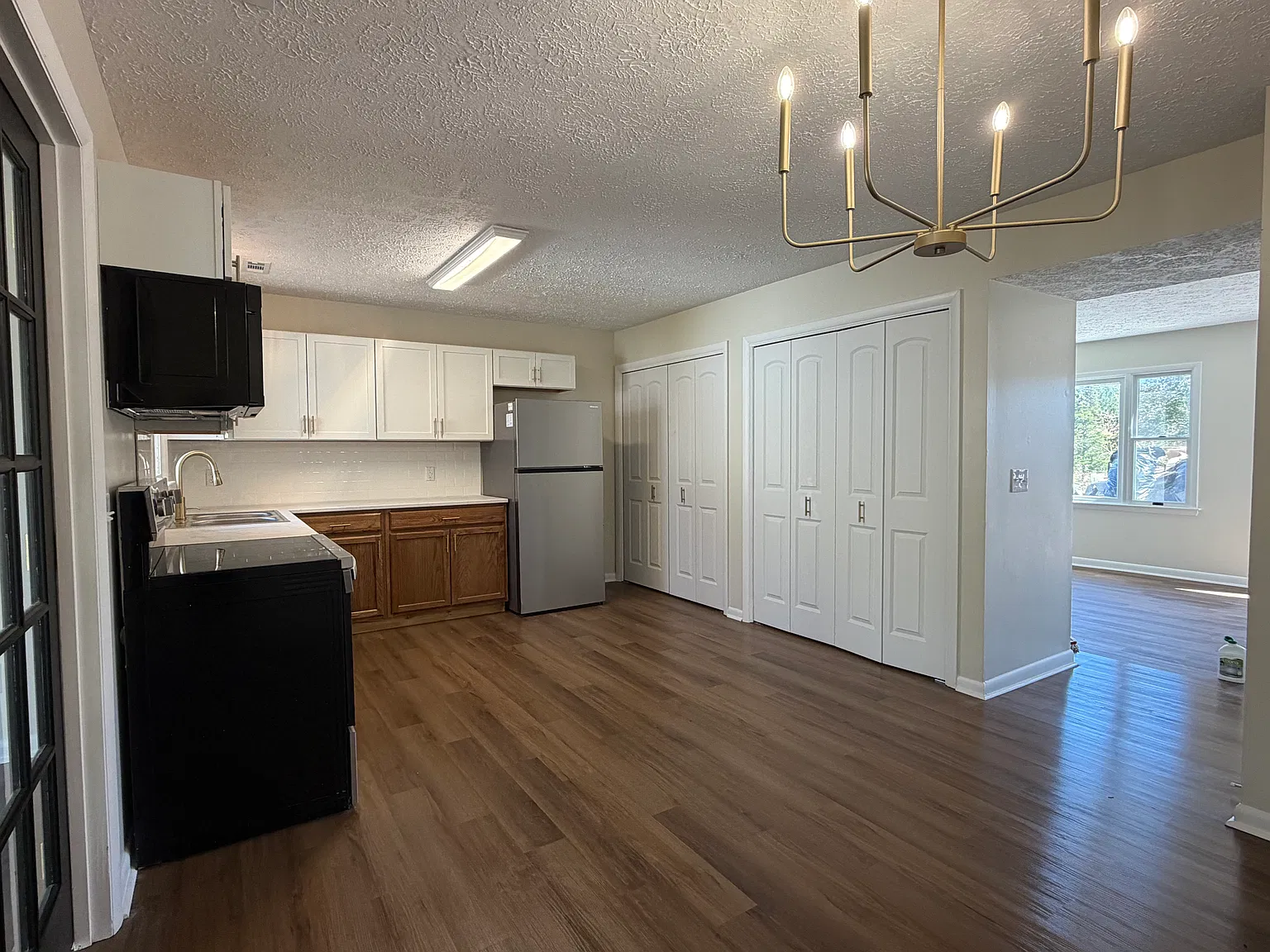 2 bed, 1.5 bath, 1150 sqft, $1,550 — Photo 4