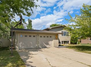 608 25th Ave NW, Minot, ND 58703