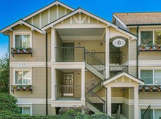 11303 NE 128th St APT B302, Kirkland, WA 98034