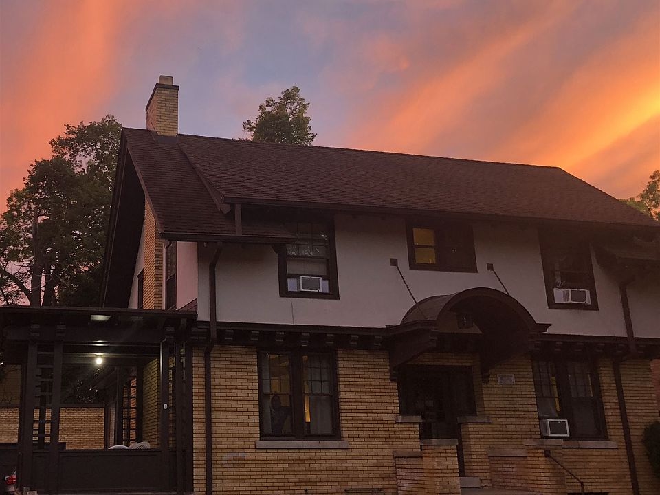 1020 Oakland