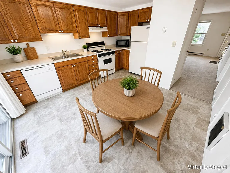 435 Cedarcrest Dr — Photo 6