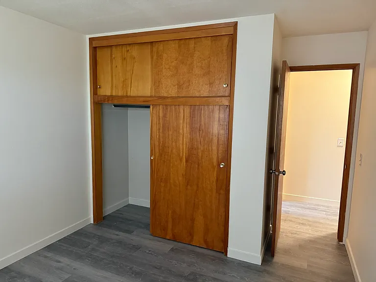 1337 SW Foundry St #B — Photo 4