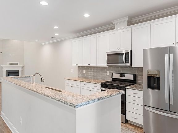 3rd image of 629 Barneswyck Dr