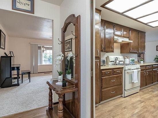 4th image of 1416 Clovewood Ave #11