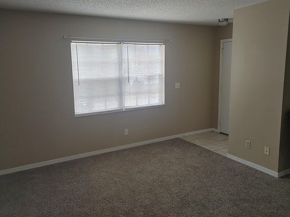 2nd image of 2967 Sir Hamilton Cir