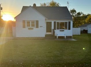 284 Fairfax Rd, Vermilion, OH 44089