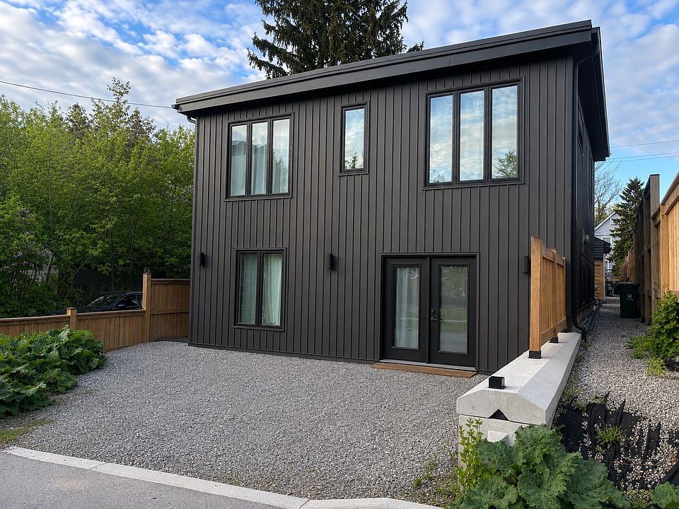 1st image of 26 Melbourne St #1