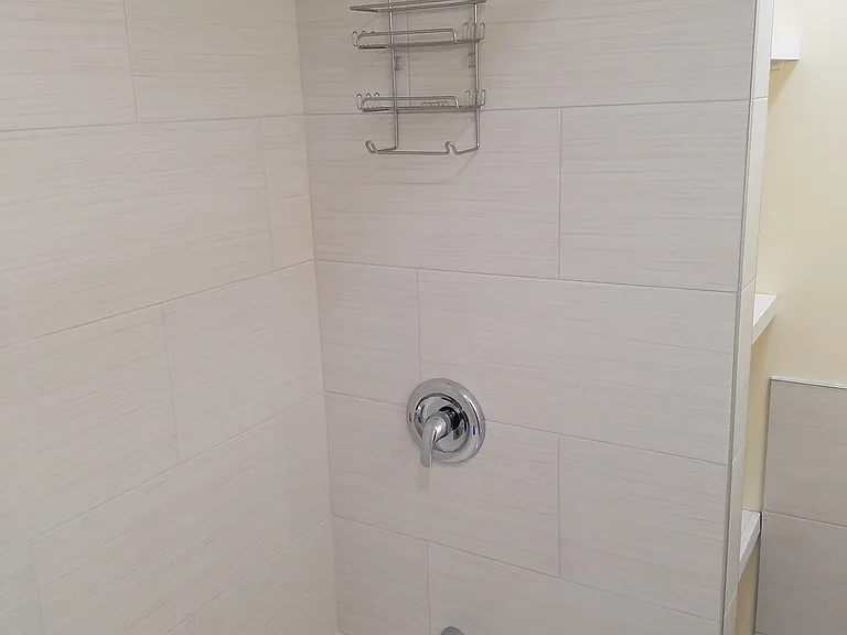 28 Bowe Ave #28 — Photo 4