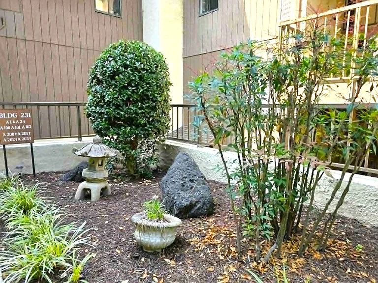 231 Canal Park Dr — Photo 56