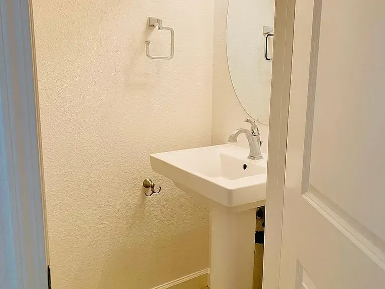 574 San Posadas Ter — Photo 11