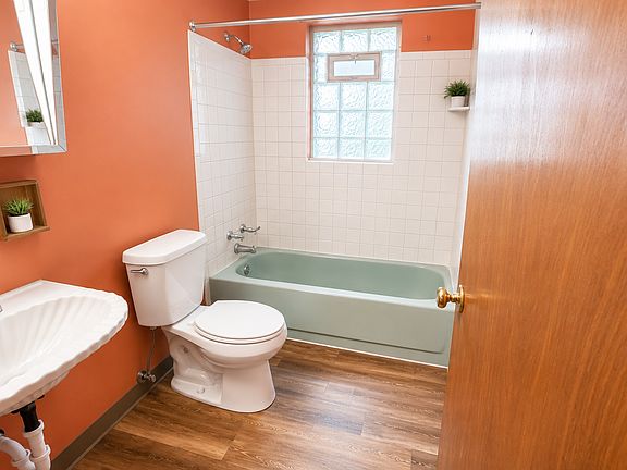 2nd image of 5841 Transit Rd #11616609