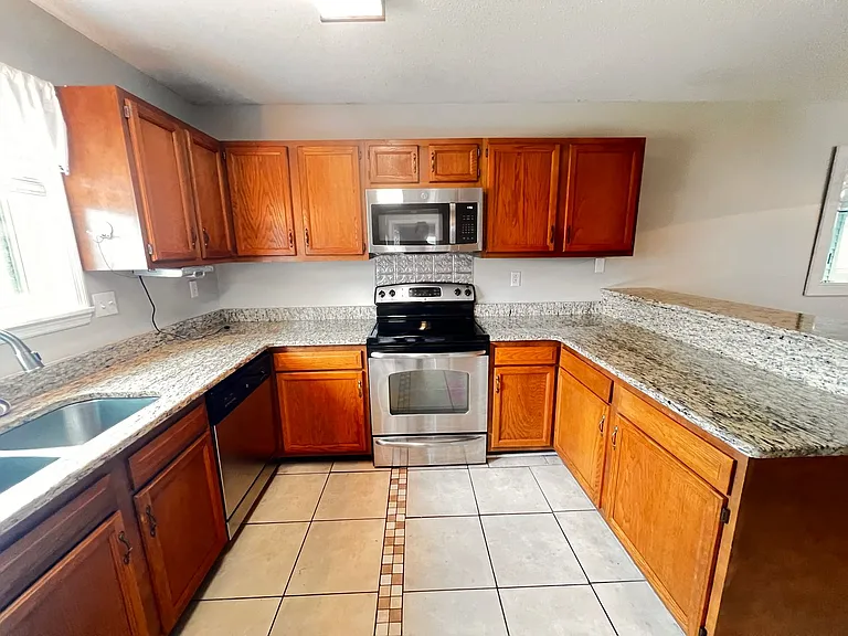 775 Plantation Dr #68 — Photo 3