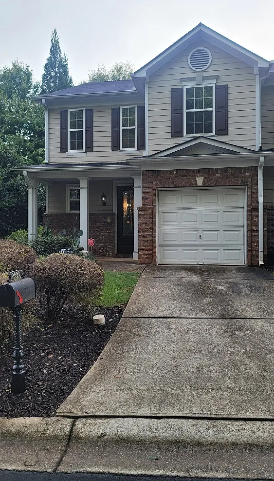 1081 Brittania Road - 1 — Photo 1