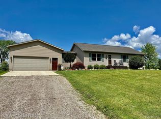 10058 Metcalf Rd, Greenwood, MI 48006