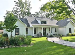 12075 Oakmont Dr, Conneaut Lake, PA 16316