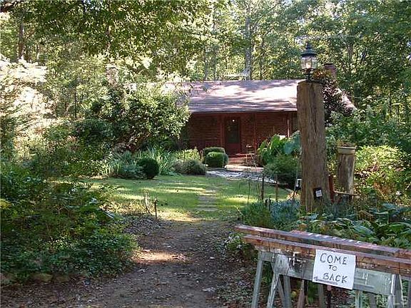 3rd image of 5096 Tabbs Creek Ln