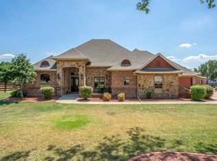 7800 Oak Creek Ln, Denton, TX 76208