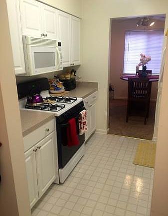 3rd image of 9904 Fairfax Sq APT 161