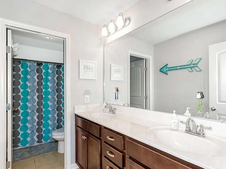 7709 N Catawba Cir — Photo 13