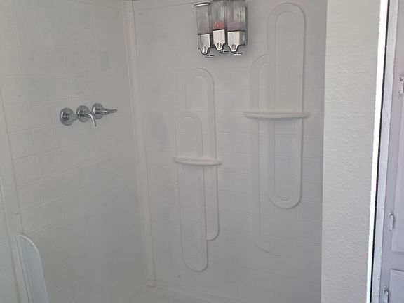 4th image of 928 73rd St E #33