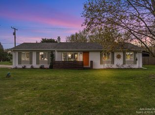6736 Winans Lake Rd, Brighton, MI 48116