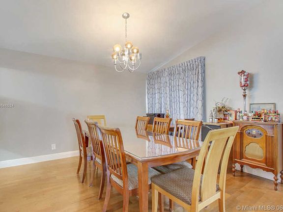 5th image of 8611 Bridle Path Ct