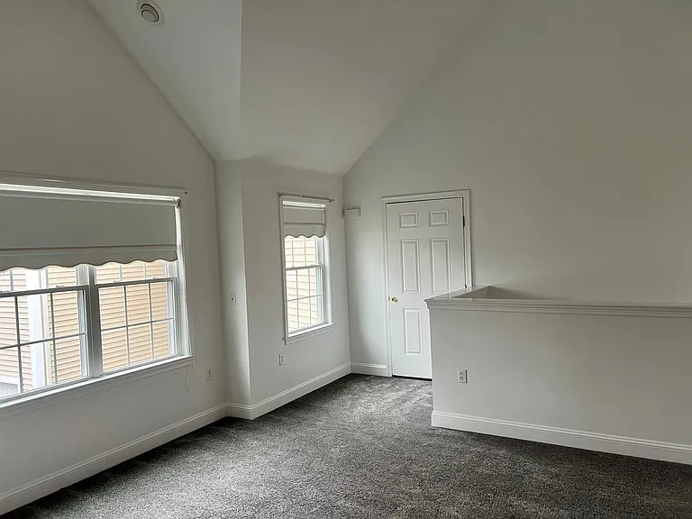 367 Rockland St #1 — Photo 10