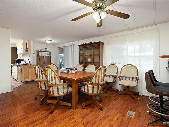 4th image of 411 Palmetto Palm St
