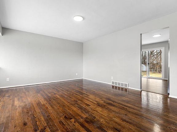 4th image of 2043 E Teralta Cir