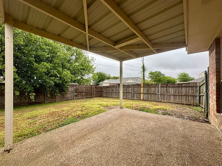 638 Park Place Dr — Photo 15